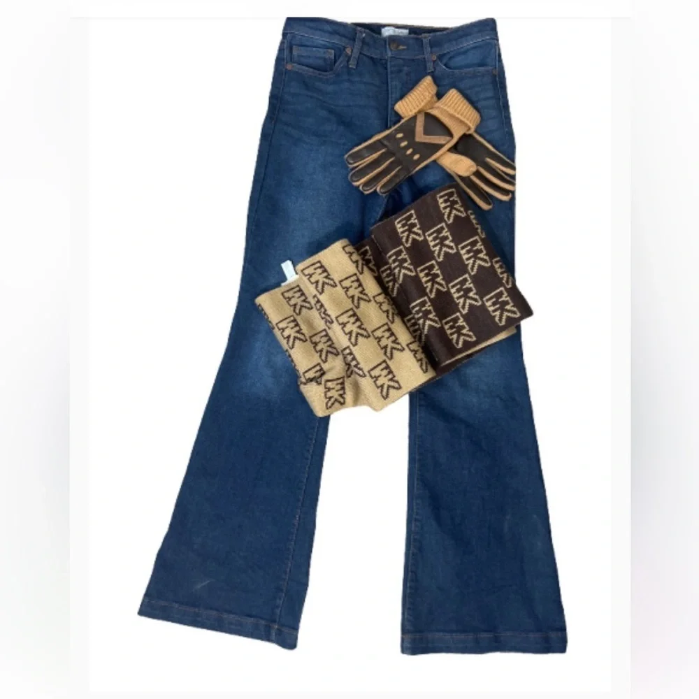 Michael‎ Kors  Chic Monogram Brown and Tan  Logo Long Scarf